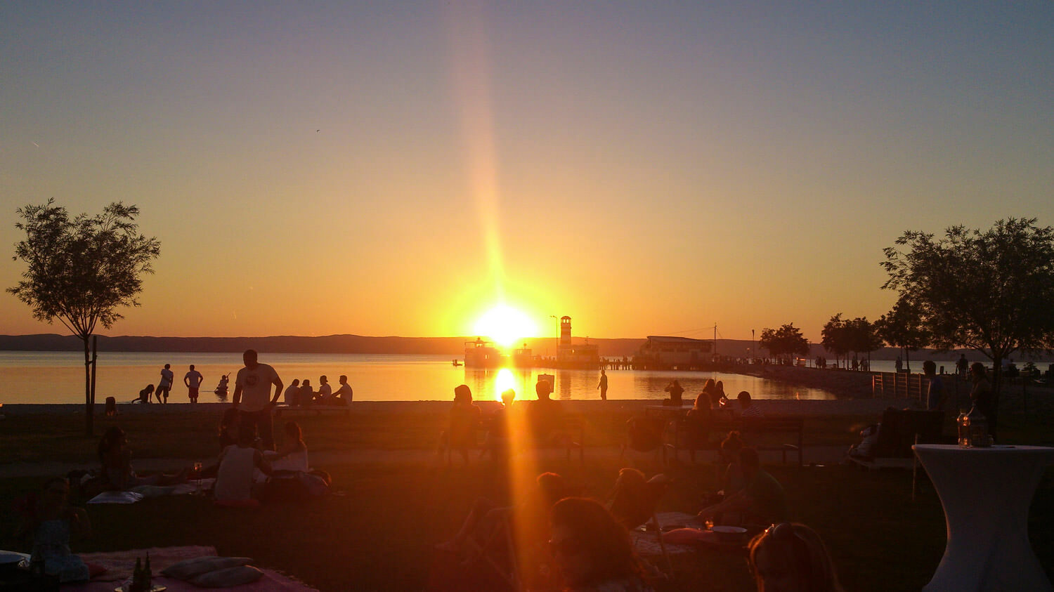 Badestrand Podersdorf bei Sonnenuntergang